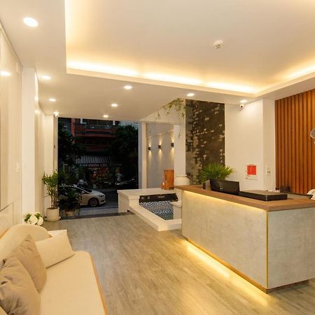 Cien Hotel Куинён Экстерьер фото